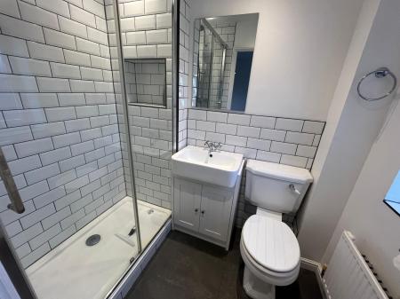 3 bedroom Semi-detached house to let in Abbey field view, Colchester, CO2