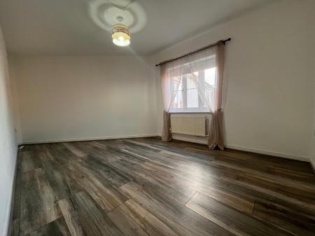 3 bedroom Semi-detached house to let in Abbey field view, Colchester, CO2