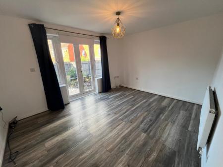 3 bedroom Semi-detached house to let in Abbey field view, Colchester, CO2