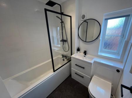 3 bedroom Semi-detached house to let in Abbey field view, Colchester, CO2