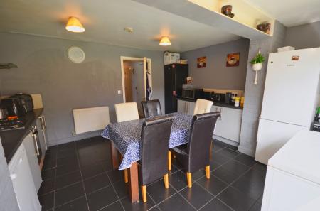 4 bedroom Terraced House for sale in Frith Close, Great Oakley, Corby, NN18