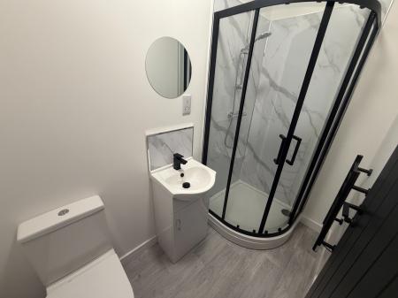 2 bedroom Flat to let in Flat 7, 279 Osmaston Road, Derby, DE23