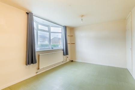 4 bedroom Semi-detached house for sale in Elm Tree Gardens, Devizes, SN10