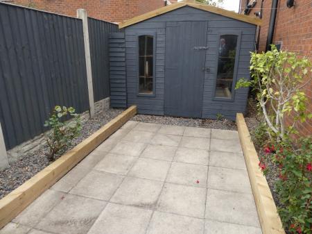 1 bedroom Semi-detached house to let in Twigg Crescent, Armthorpe, DN3