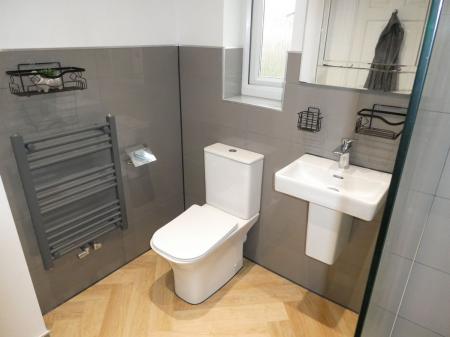 1 bedroom Semi-detached house to let in Twigg Crescent, Armthorpe, DN3