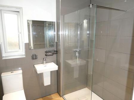 1 bedroom Semi-detached house to let in Twigg Crescent, Armthorpe, DN3