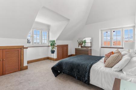 4 bedroom Flat for sale in Ramsay Garden, Old Town, Edinburgh, EH1