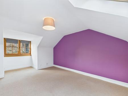 4 bedroom House to let in Coltbridge Avenue, Edinburgh, EH12