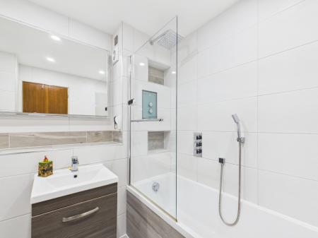 2 bedroom Flat to let in Ferryfield, Ferry Road, Edinburgh, EH5