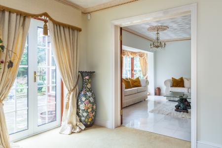 5 bedroom Detached house for sale in Bush Hill, Winchmore Hill, London, N21