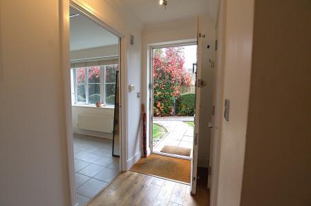 3 bedroom Detached house for sale in Cameron Close, Wood Green, London, N22