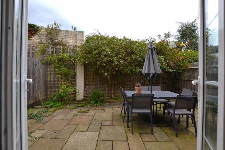 3 bedroom Detached house for sale in Cameron Close, Wood Green, London, N22