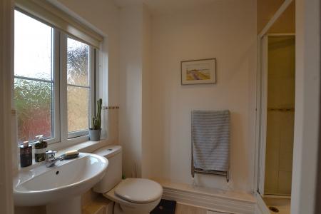 3 bedroom Detached house for sale in Cameron Close, Wood Green, London, N22