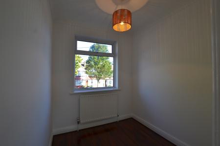 3 bedroom End of terrace house for sale in Forest Road, Enfield, London, EN3