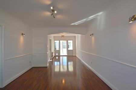 3 bedroom End of terrace house for sale in Forest Road, Enfield, London, EN3