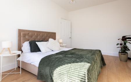 4 bedroom Terraced House for sale in Lyndhurst Road, London, N22