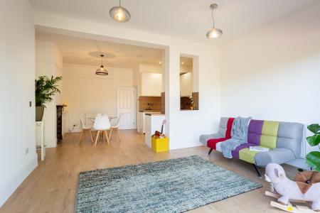 4 bedroom Terraced House for sale in Lyndhurst Road, London, N22