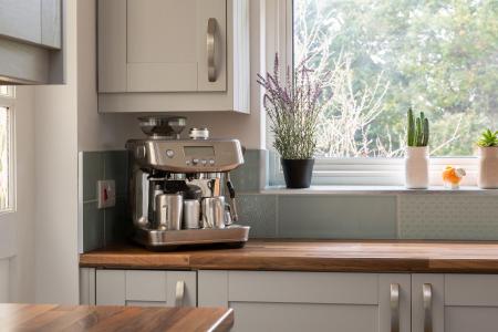 3 bedroom Semi-detached house for sale in Ridge Crest, Enfield, London, EN2