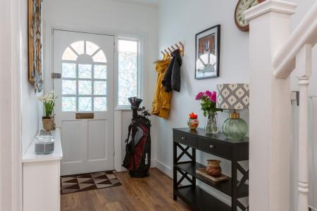 3 bedroom Semi-detached house for sale in Ridge Crest, Enfield, London, EN2