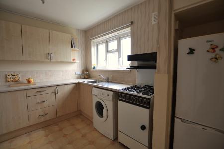 2 bedroom Flat for sale in Baker Street, Enfield, London, EN1