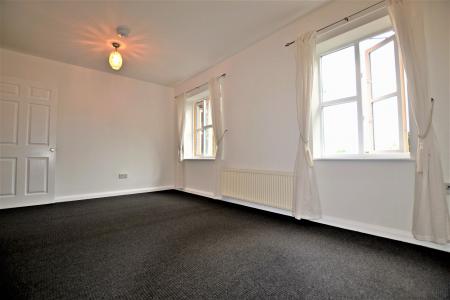 1 bedroom Flat to let in 78 Pennington Drive, Winchmore Hill, London, N21