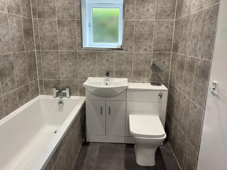 3 bedroom Detached house to let in Burnhead Road, Larbert, FK5