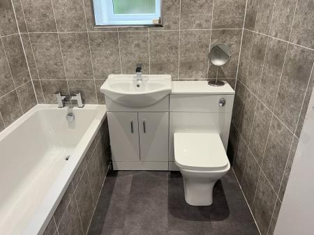 3 bedroom Detached house to let in Burnhead Road, Larbert, FK5