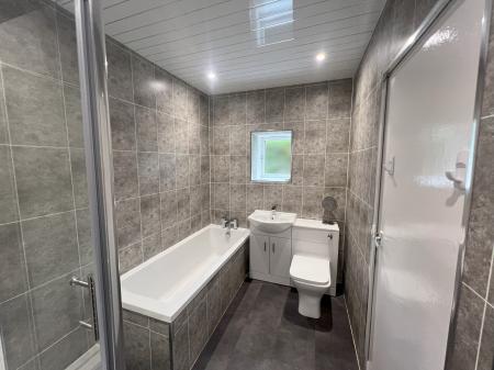 3 bedroom Detached house to let in Burnhead Road, Larbert, FK5