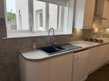 3 bedroom Detached house to let in Burnhead Road, Larbert, FK5