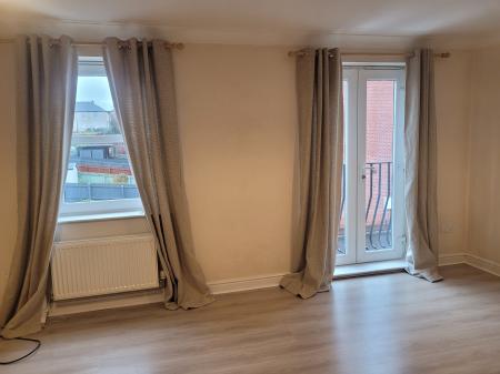 4 bedroom Town house to let in Stevenson Avenue, Polmont, FK2