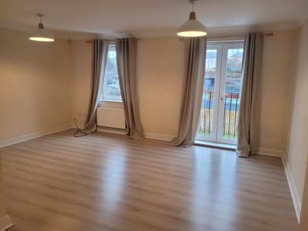 4 bedroom Town house to let in Stevenson Avenue, Polmont, FK2