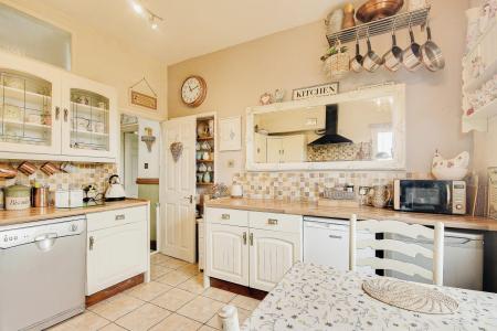 4 bedroom Village House for sale in School Lane, Whitminster, Gloucester, GL2