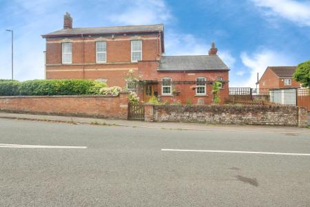 4 bedroom Village House for sale in School Lane, Whitminster, Gloucester, GL2