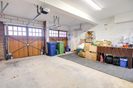 5 bedroom Detached house for sale in Horseshoe Drive, Over, Gloucester, GL2