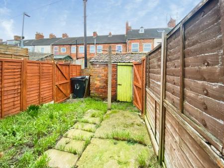 3 bedroom Terraced House to let in Cambridge Street, Grantham, NG31