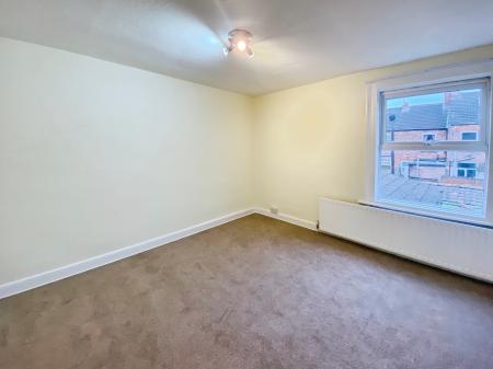 3 bedroom Terraced House to let in Cambridge Street, Grantham, NG31