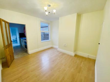 3 bedroom Terraced House to let in Cambridge Street, Grantham, NG31