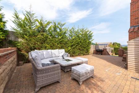 4 bedroom Barn Conversion to let in Gonerby Grange, Belton, NG32