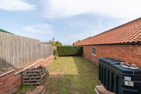 4 bedroom Barn Conversion to let in Gonerby Grange, Belton, NG32