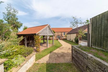4 bedroom Barn Conversion to let in Gonerby Grange, Belton, NG32