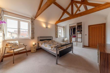 4 bedroom Barn Conversion to let in Gonerby Grange, Belton, NG32