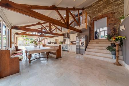 4 bedroom Barn Conversion to let in Gonerby Grange, Belton, NG32