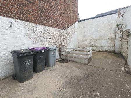 2 bedroom Terraced House to let in Grantley Street, Grantham, NG31