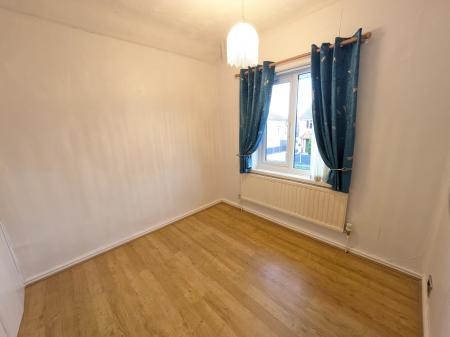 3 bedroom Semi-detached house to let in Shelley Avenue, Grantham, NG31