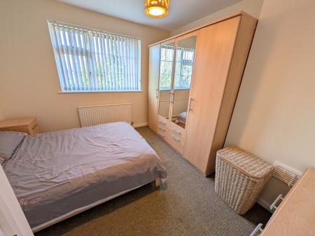 3 bedroom Semi-detached house to let in West Avenue, Grantham, NG31