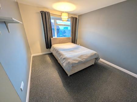 4 bedroom Semi-detached house to let in Pasture Close, Colsterworth, NG33