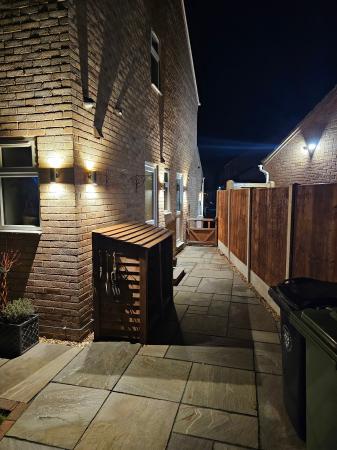 4 bedroom Semi-detached house to let in Pasture Close, Colsterworth, NG33