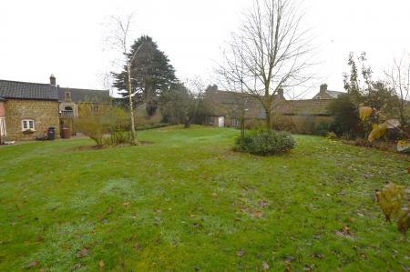 3 bedroom Detached house to let in Main Street, Branston, NG32