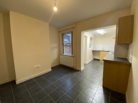 2 bedroom Terraced House to let in Stamford Street, Grantham, NG31