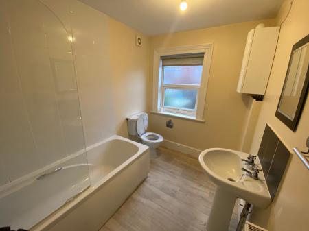 2 bedroom Terraced House to let in Stamford Street, Grantham, NG31